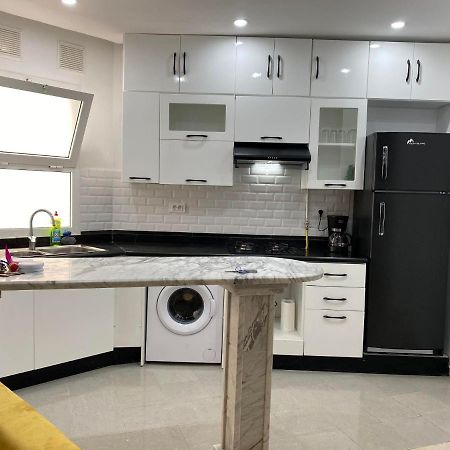 מהדייה Lovely 1-Bedroom Rental Unit With Sea View מראה חיצוני תמונה